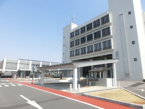 役所　鴻巣市役所（役所）まで487m
