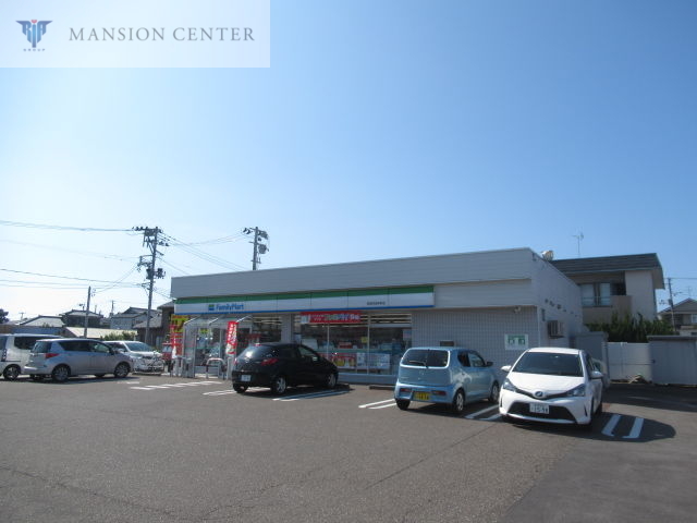 コンビニ　ファミリーマート新潟河渡本町店（コンビニ）まで111m