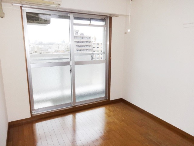 居室・リビング　明るいお部屋ですね♪