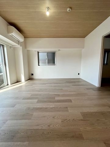 居室・リビング　内観1※別部屋参考写真