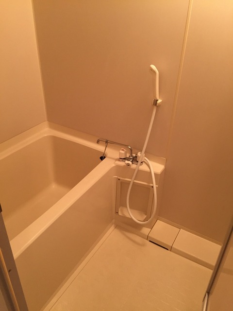 バス・シャワールーム　参考写真（同建物別部屋のものです）
