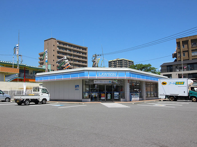 コンビニ　ローソン別府餅ヶ浜店（コンビニ）まで300m