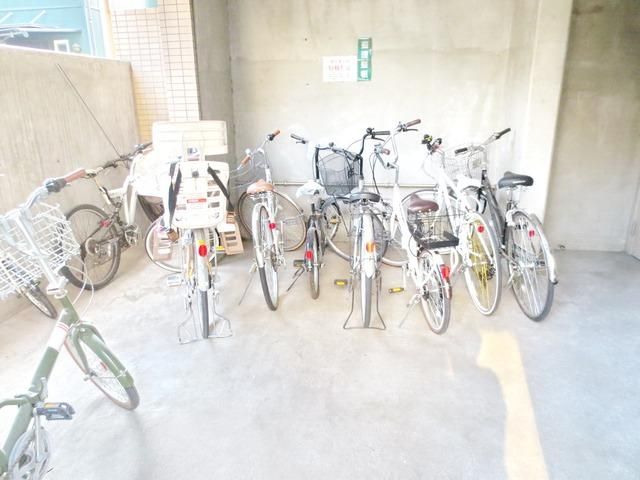 その他共有部分　★屋根付き駐輪場★