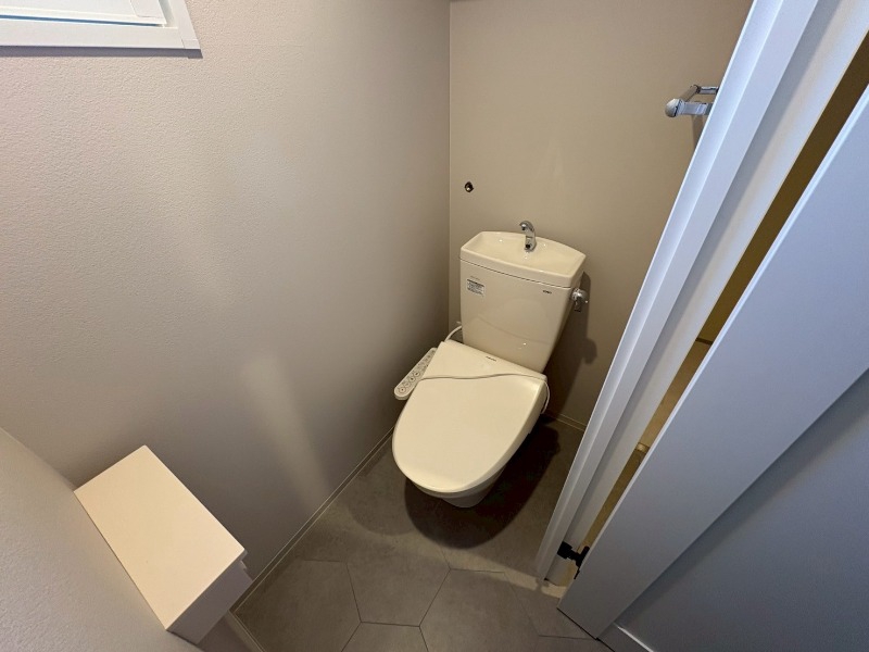 トイレ　トイレです。ウォシュレット付を探している方、おすすめです！