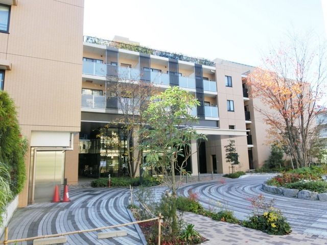 建物外観　タウンハウジング仙川店まで♪