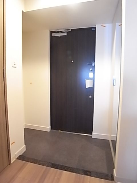 玄関　シンプルで使いやすい玄関です