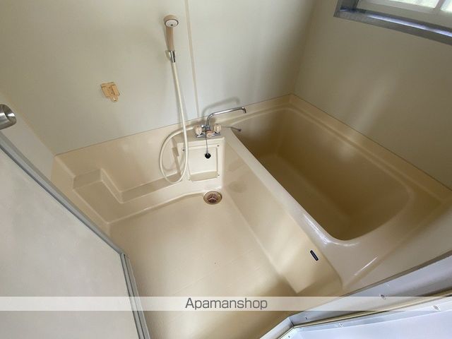 ポルシェ伊勢原IIIの風呂写真