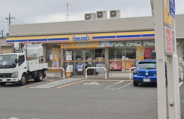 コンビニ　ミニストップ町田街道旭店（コンビニ）まで240m
