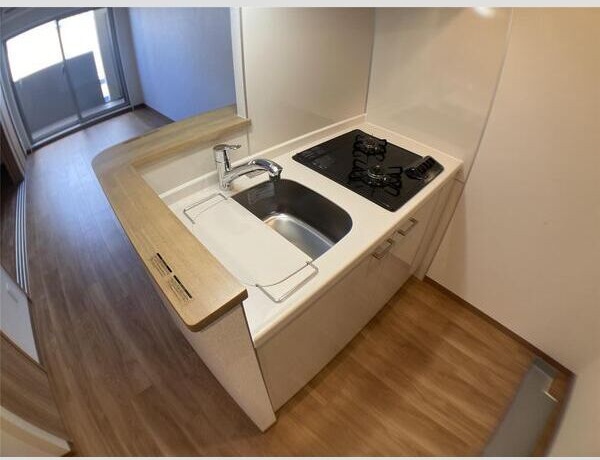 キッチン　※写真は同じマンションの違う部屋のものになります。
