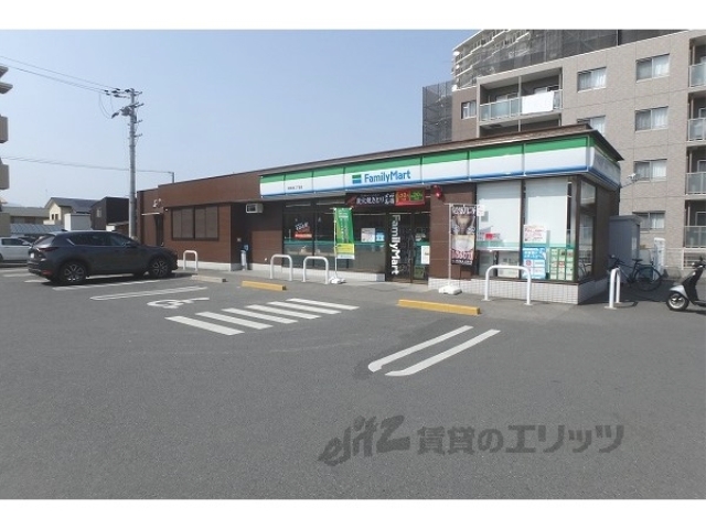 コンビニ　ファミリーマート南草津２丁目店（コンビニ）まで210m