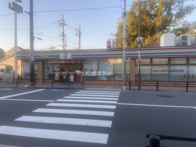 コンビニ　セブンイレブン 東大阪西岩田1丁目店（コンビニ）まで590m
