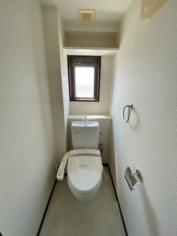 トイレ　※他の部屋の写真です