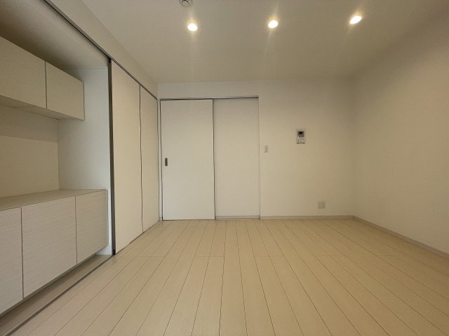 その他部屋・スペース　広くて明るい寝室