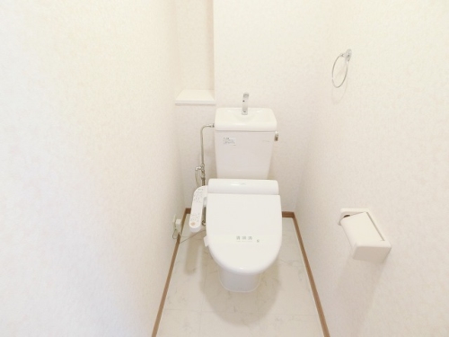 トイレ　別部屋の写真です。現況優先となります。