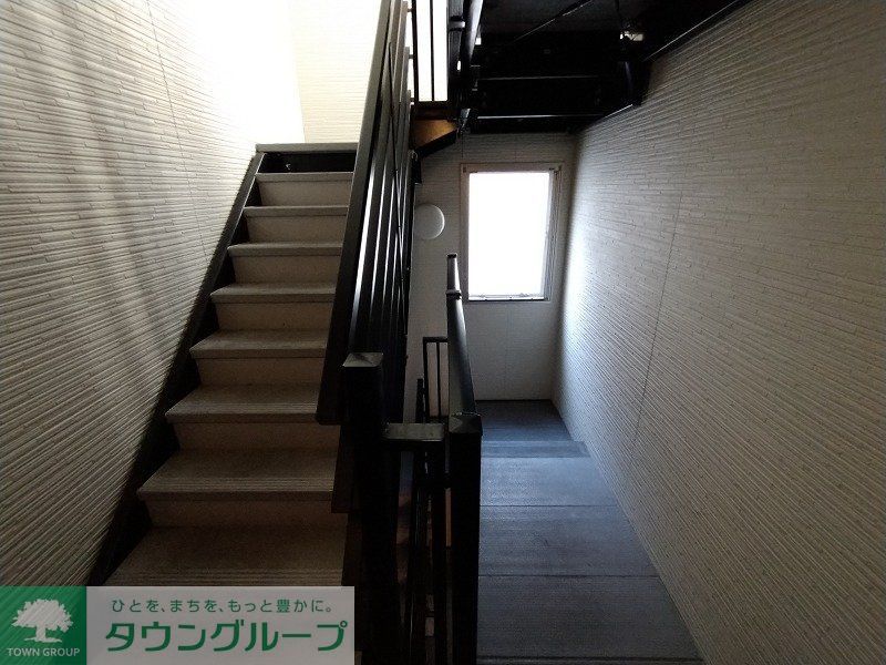 エントランス　共用階段