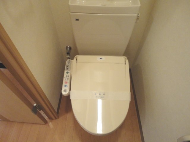 トイレ　シャワー付トイレ