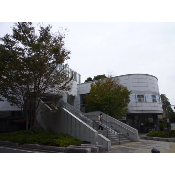 図書館　千葉市稲毛図書館（図書館）まで2369m