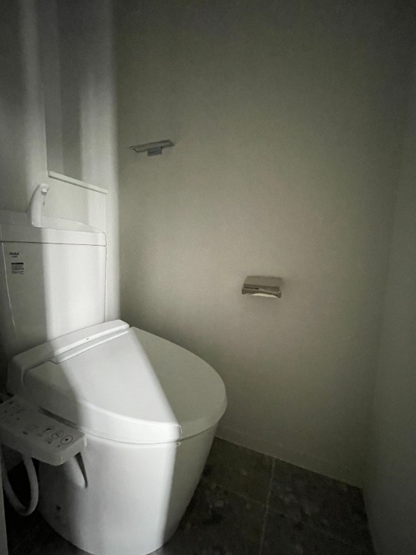 サーパスフォーシア大供のトイレ写真