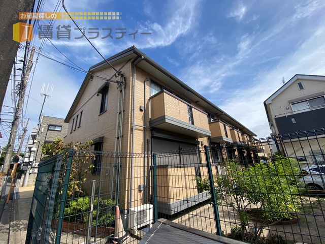 建物外観　緑豊かな外観ですね