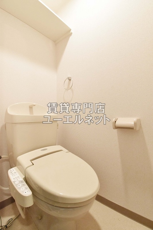 トイレ　温水洗浄便座付き