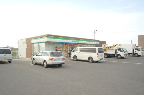 コンビニ　ファミリーマート貝塚福田店（コンビニ）まで597m