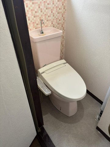 札幌市東区北25条戸建のトイレ写真