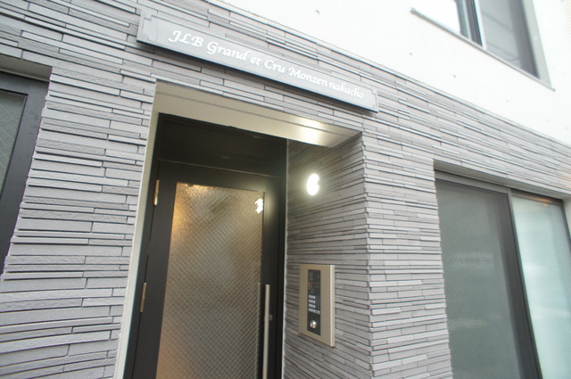 エントランス　建物エントランスです。