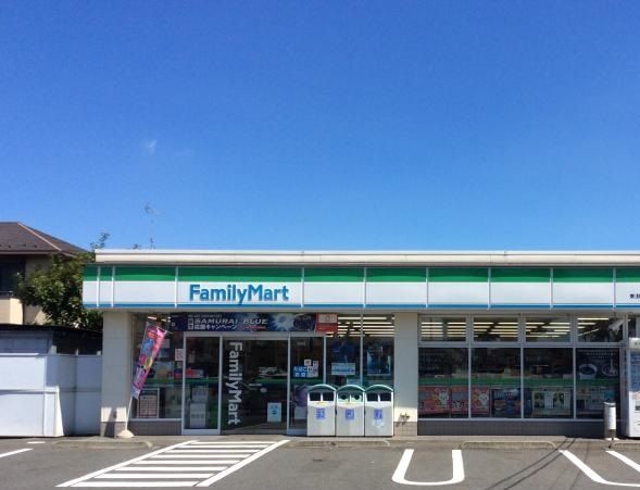 コンビニ　ファミリーマート相模原四丁目店（コンビニ）まで93m