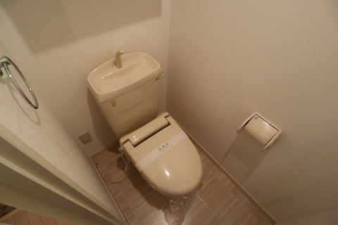 トイレ　同物件別部屋のお写真です※現況優先