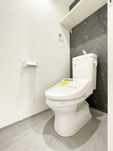 トイレ　落ち着いた色調のトイレです♪