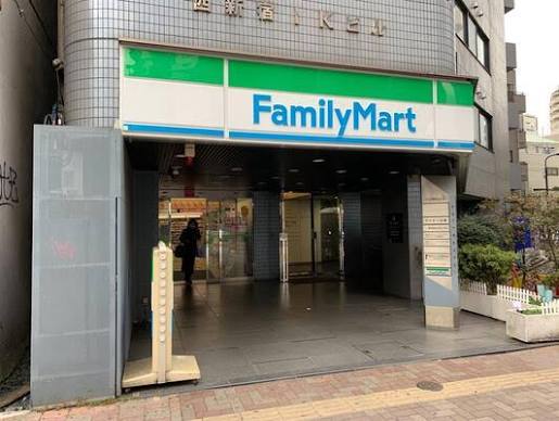 コンビニ　ファミリーマートサンズ西新宿店（コンビニ）まで337m