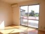 居室・リビング　明るい印象のお部屋です！！