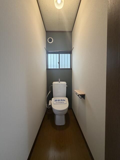 東京都板橋区小茂根3ー2 6戸建のトイレ写真