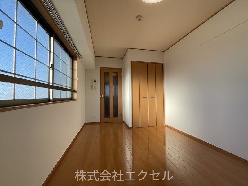 ＪＲ中央線 国分寺駅 徒歩15分 6階建 築18年の居間写真