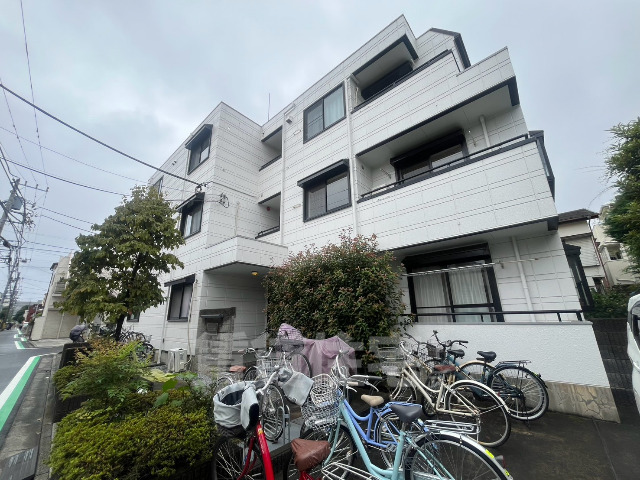 ＪＲ中央線 三鷹駅 バス乗車時間：4分 最寄りバス停で下車 徒歩4分 3階建 築29年の外観写真