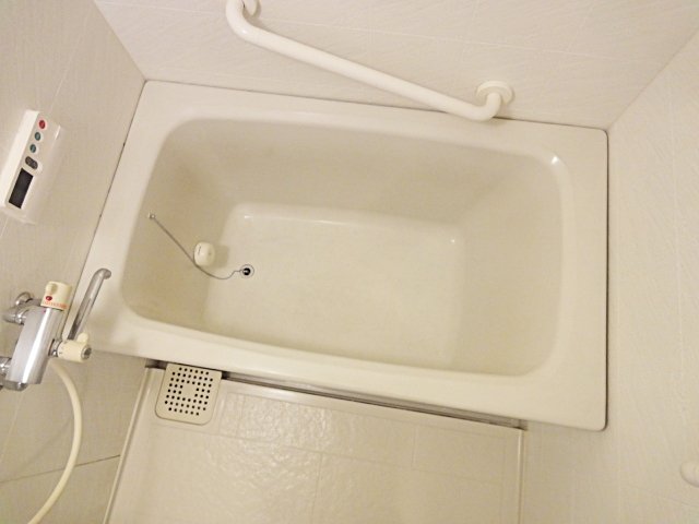 バス・シャワールーム　※同建物の類似写真となります。