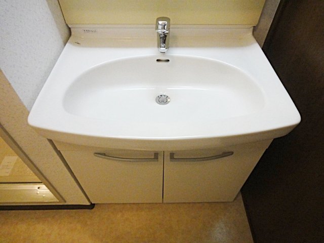 洗面設備　※同建物の類似写真となります。