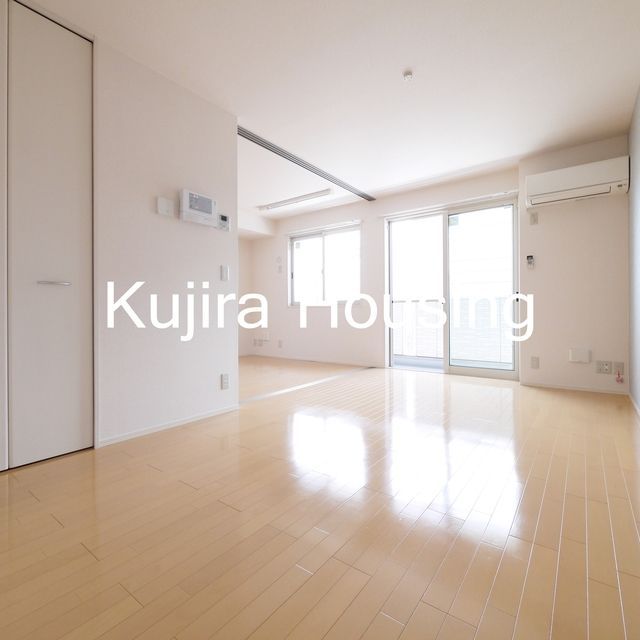 その他部屋・スペース　お部屋には床暖房が付いています♪