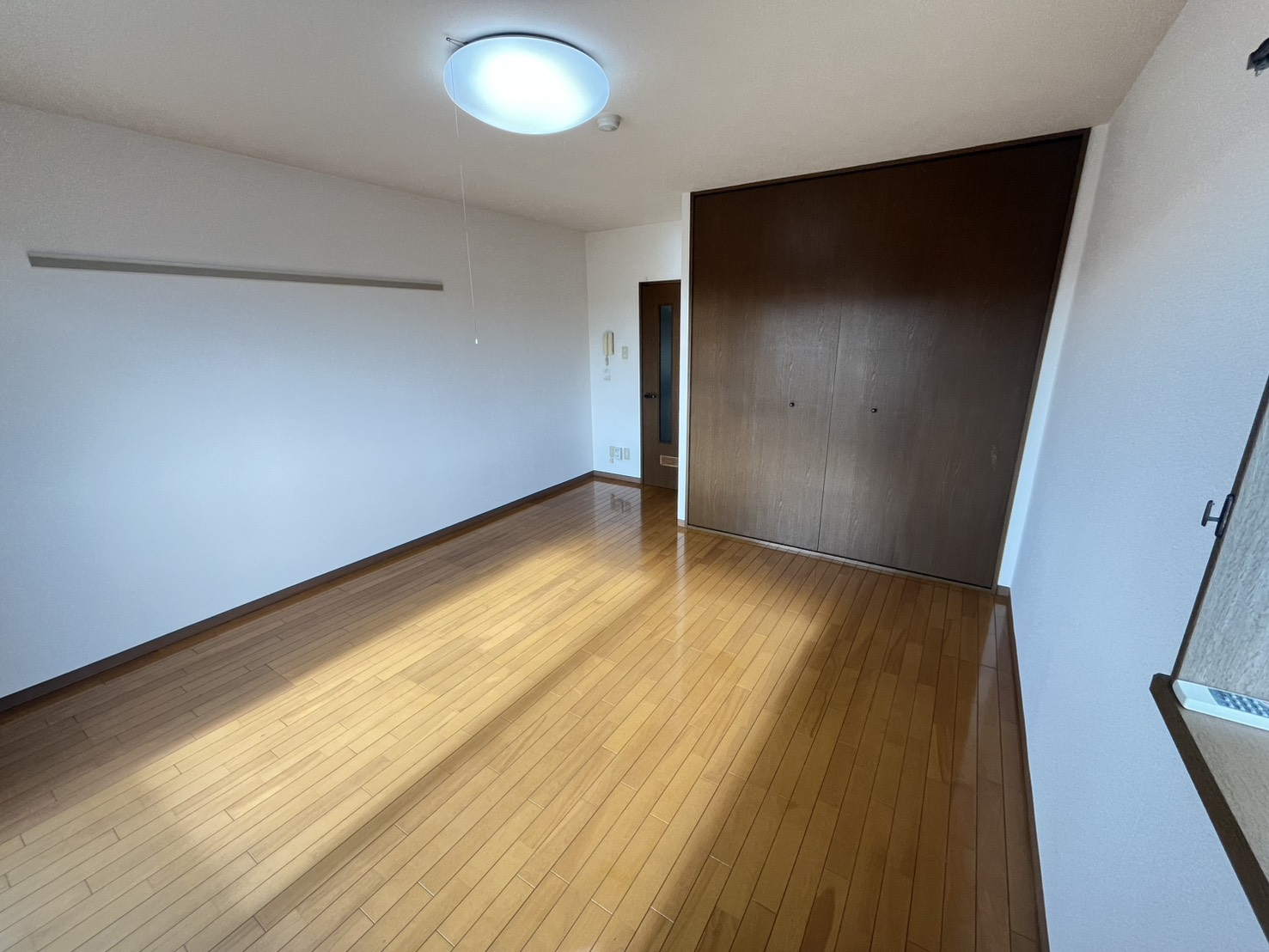 RESIDENZ・S.Sの居間写真