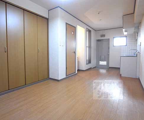 渋谷マンションの居間写真