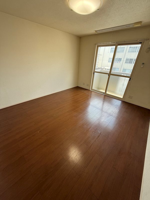 居室・リビング　※同タイプの他のお部屋です