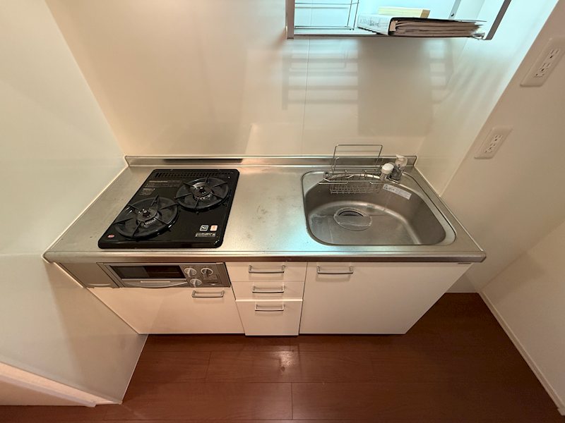 キッチン　※同タイプの他のお部屋です