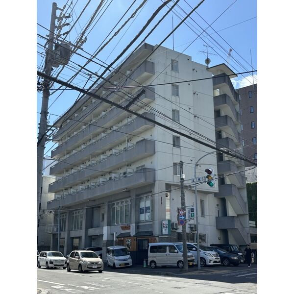 建物外観　外観は落ち着いています