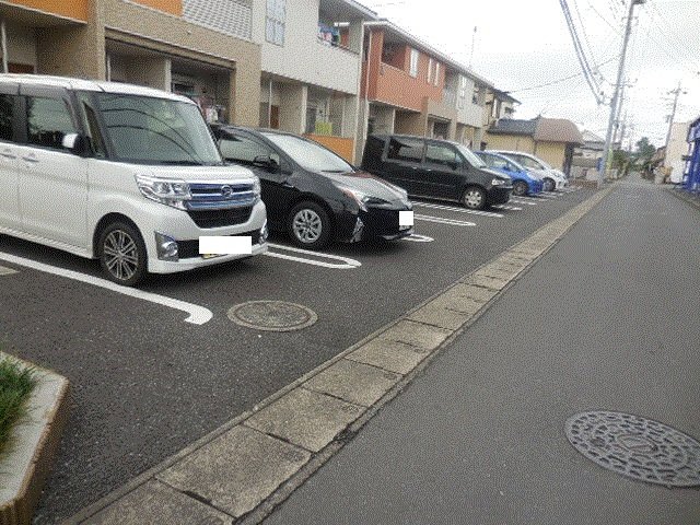 駐車場　駐車場完備です
