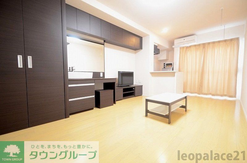 レオネクスト沼南8の居間写真