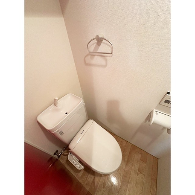 レフィナードのトイレ写真