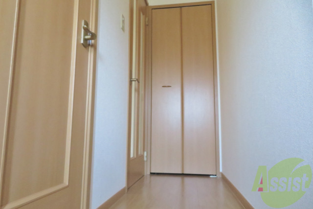 玄関　玄関の様子です。明るい印象ですね。気分もあがりそう。