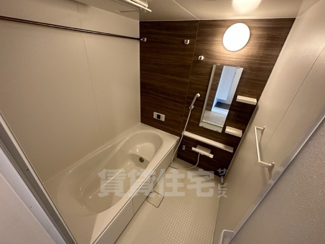 ＪＲ東海道本線 ＪＲ総持寺駅 徒歩22分 3階建 築6年の風呂写真