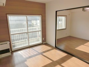 居室・リビング　同タイプ内観です