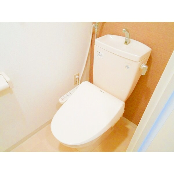 トイレ　いつも清潔・ウォシュレット完備しています♪